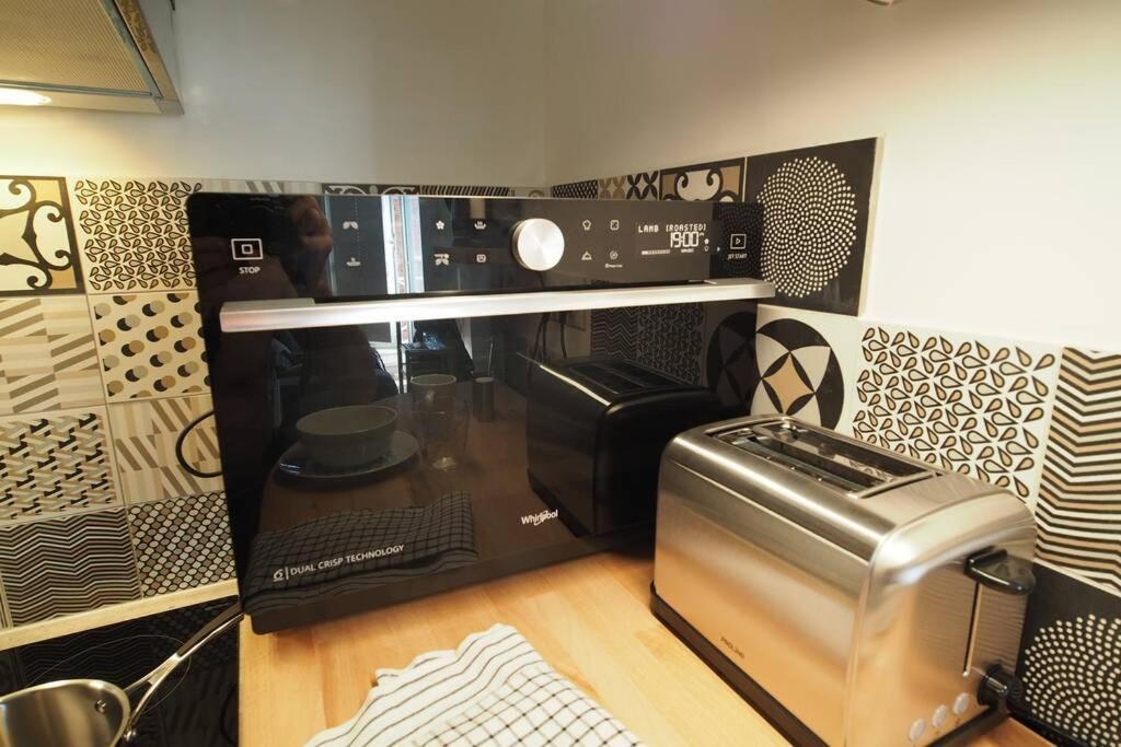 Studio Brick And Wood - Hypercentre - Tv - Wifi Toulouse Luaran gambar